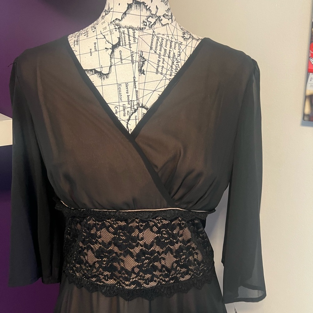 Connected Apparel Sheer Sleeve Dress NWT - Picture 2 of 10